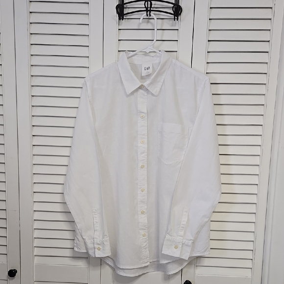 GAP Button-Up Shirt - Picture 3 of 5